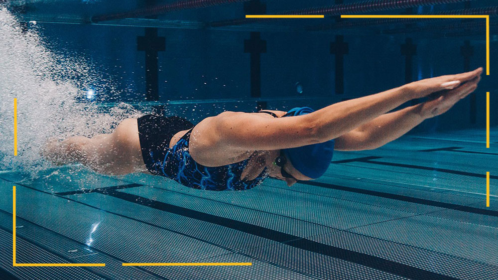 فواید شنا برای تناسب اندام: تاثیر شنا بر اندام شناگران زن و مرد